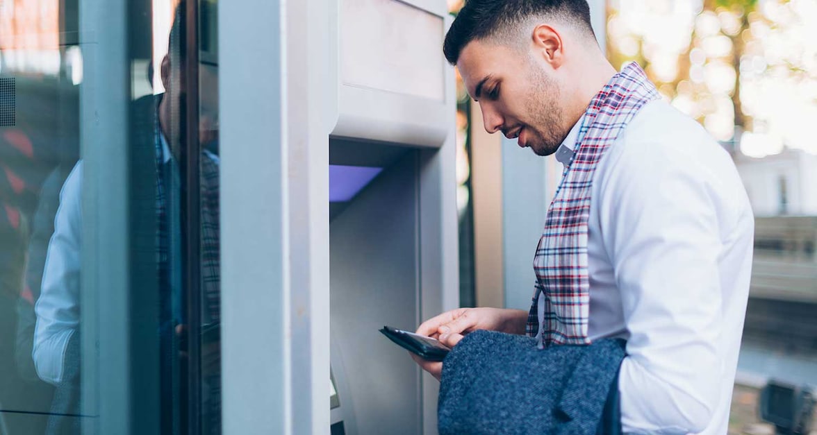 Retirar plata en cajeros automáticos