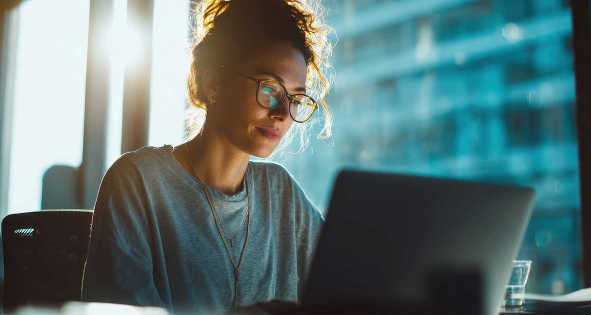 Cómo invertir dinero por internet en Colombia