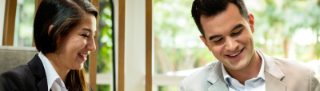 personas invirtiendo y obteniendo rentabilidad